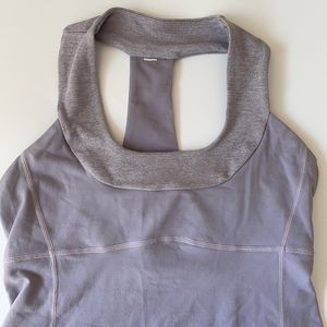 Lululemon adorable sports top with built in bra!
